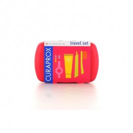 Curaprox Travel Set Κοκκινο Οδοντοβουρτσα + Οδοντοκρεμα 10ml + Λαβη + 2 Μεσοδοντια 1τμχ