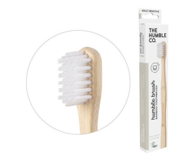 The Humble Co. Toothbrush Bamboo Adult Sensitive Λευκή Οδοντόβουρτσα Ενηλίκων Για Ευαίσθητα Δόντια & Ούλα 1τμχ